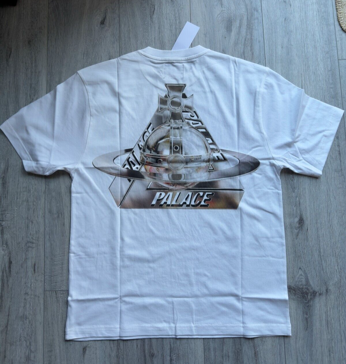 Palace x Vivienne Westwood T-Shirt - White - Medium | eBay Palace x Vivienne Westwood T-Shirt - White - Medium | eBay