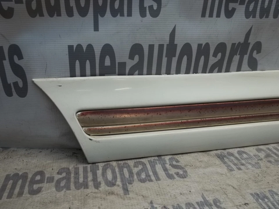 Cadillac Deville 1997-1999 trasero izquierdo lado del conductor cuarto panel moldura Foto 2 de 4