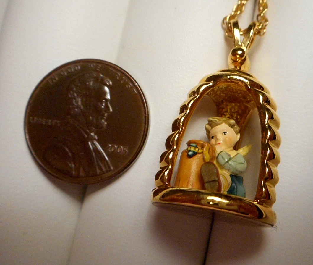 Bee hive necklace best sale