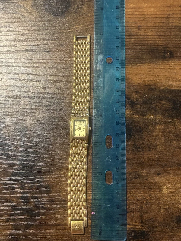 Vintage Elgin Gold Tone Ladies Quartz Rectangle