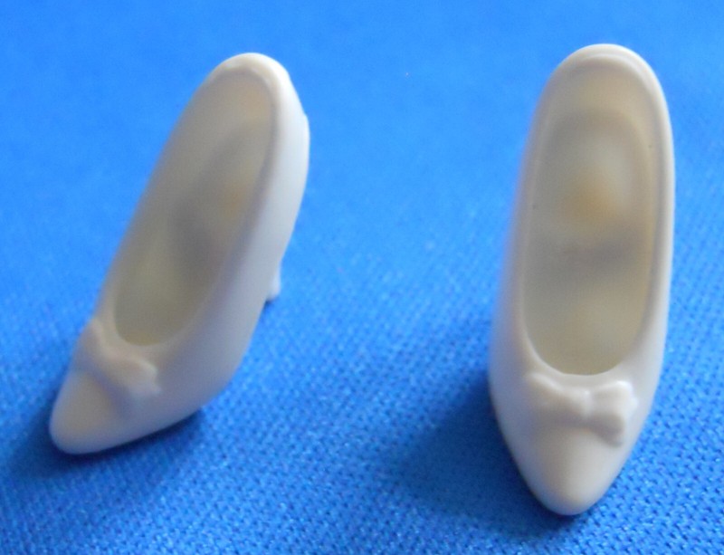 Vintage Disney Barbie Doll SNOW WHITE BOW SHOES High Heel Evening Wedding Pumps