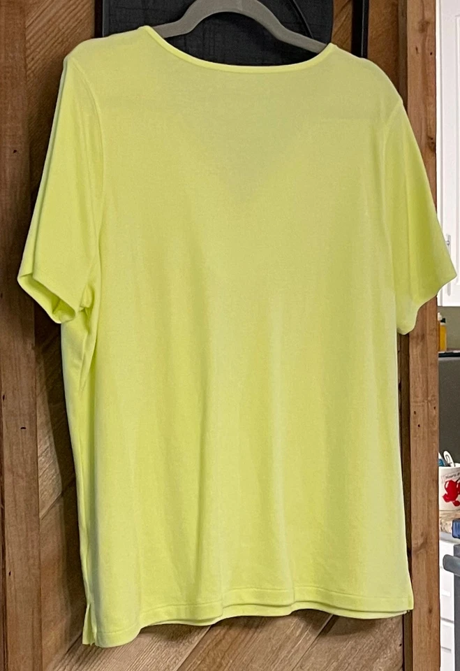 CORAL BAY ЖЕНСКАЯ БЛУЗКА. РАЗМЕР: XL. ЛАЙМ. КОРОТКИЙ РУКАВ. РАЗДЕЛЕННЫЙ ГРИФ. ВЫШИВКА - Изображение 3 из 3