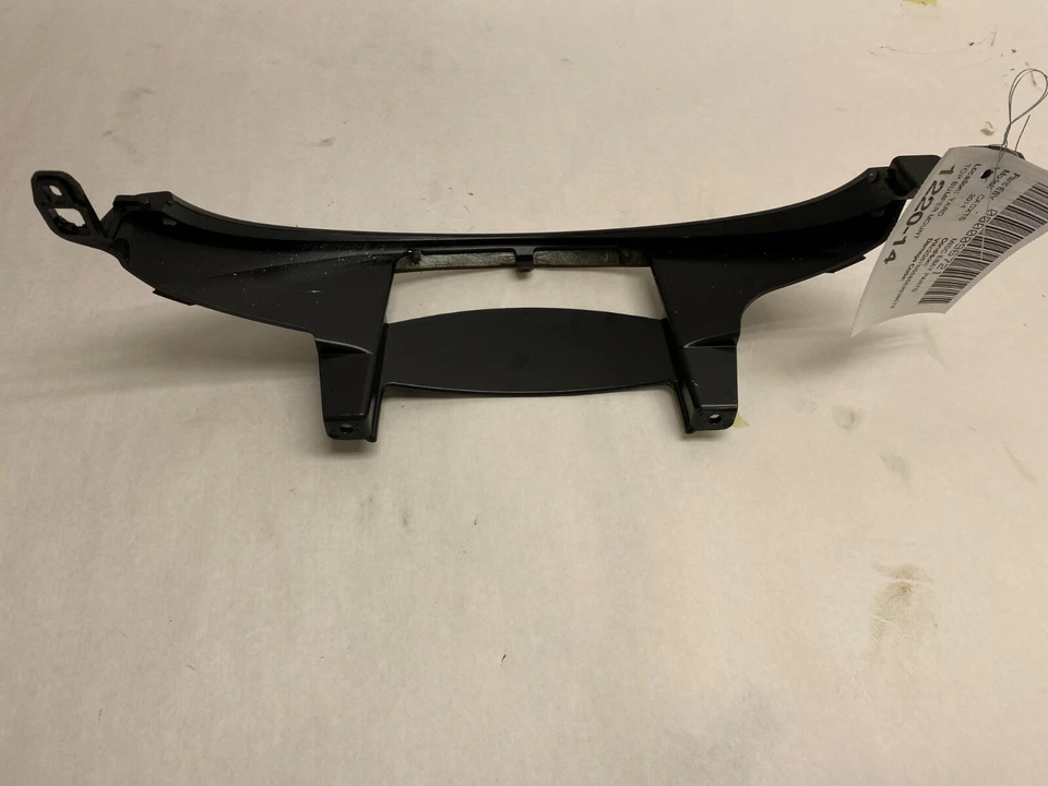 13-17 CADILLAC XTS 3.6L PARACHOQUES SUPERIOR MONTAJE MOLDURA OEM Foto 3 de 4