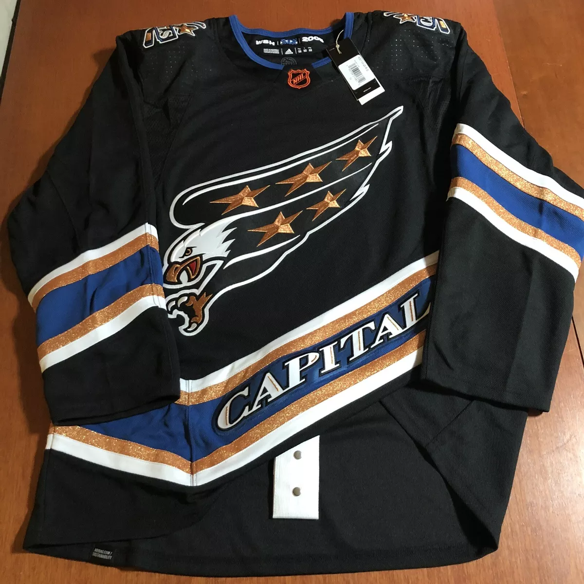 Capitals Reverse Retro 2.0 jersey features the Screaming Eagle on