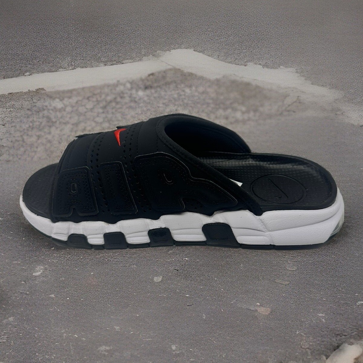 Nike Air More Uptempo Slide Sandals Mens US Size 8 Black Nike Air More Uptempo Slide Sandals Mens US Size 8 Black