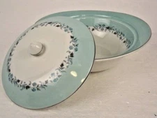 Johnson Bros. Hard to Find D1 Snowhite Covered Serving Dish Made in England EUC