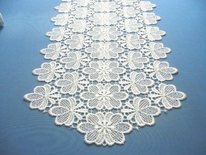 TischLäufer MittelDecke 37x80 cm oval hellnatur pure Plauener Spitze