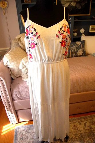 Kelly Renee Embroidered Floral Maxi Lined Tiered Sun Dress Jr XXL