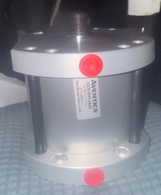 4  Bore 2.375  Stroke Double Action Pneumatic Cylinder, NEW 1  Rod, 250 psi