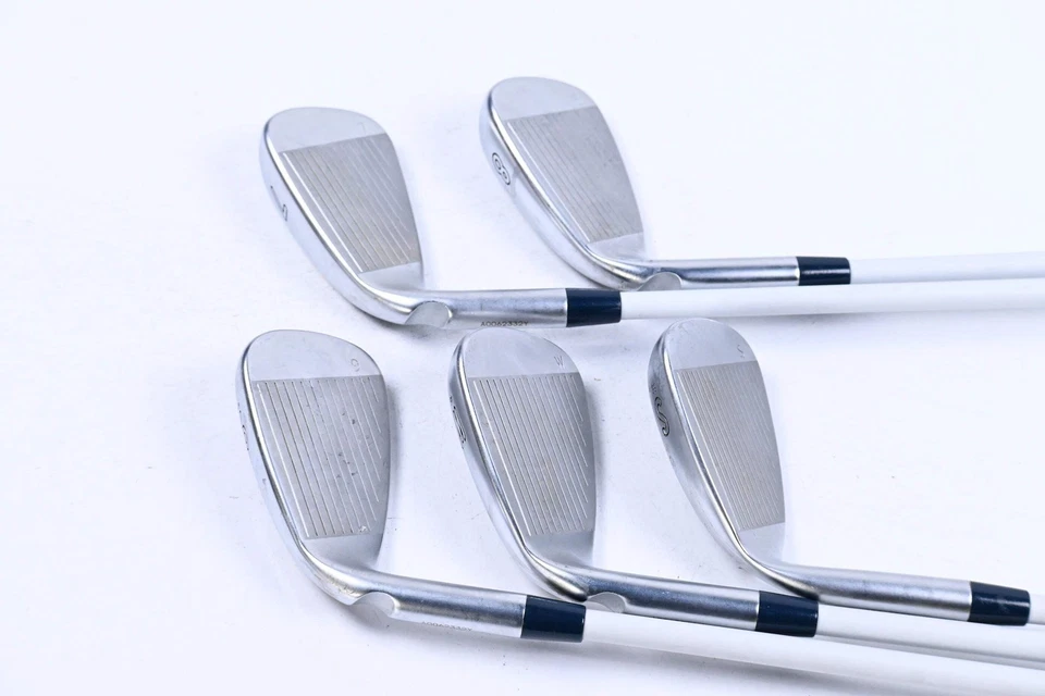 Ladies Ping G Le3 Irons / 7-PW+SW / Red Dot / Ladies Flex Ping ULT 250 Shafts - Image 3 of 4