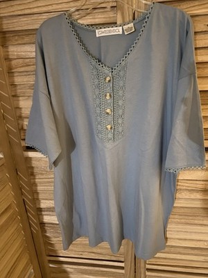 C. Webb Co. Cherry & Webb Women's Size XL Vintage Top Blue Pull Over Embroidered