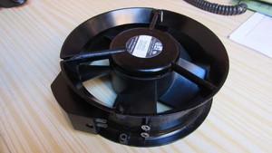 Axiallüfter Ventilator Lüfter Serverlüfter PAPST 230 Volt