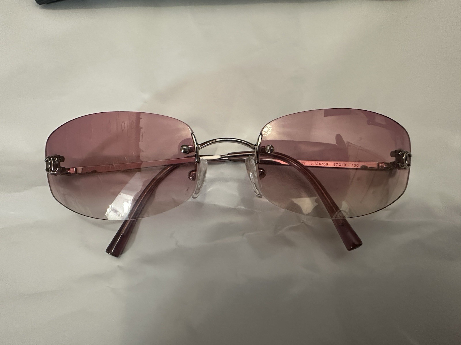 CHANEL Women's 90s Pink Sunglasses with silver  CC Model 4002