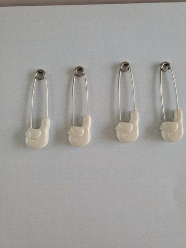 12 Vintage Baby Diaper Safety Pins Blue Duck White Bird Yellow Bear 4 ea. color - Picture 4 of 10