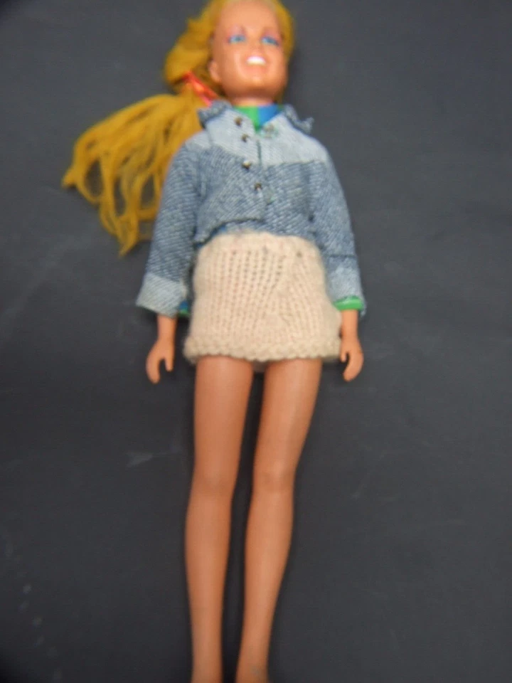 VINTAGE  1974 BARBIE DOLL  G.M.F.G.I.-CINCINNATI  OHIO HK 12'' HIGH COLLECTABLES - Image 2 of 4