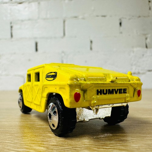 Hummer Humvee Yellow 2001 Storm Watch 4/5 MB375 - Picture 4 of 15