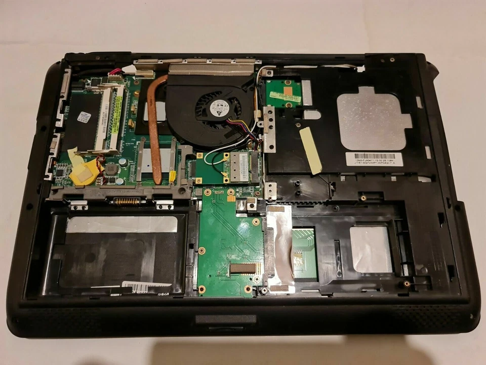 ASUS X5DC 15.6" LAPTOP INTEL CELERON CPU 220 1.20GHz *FAULTY* for parts only. - Image 3 of 3