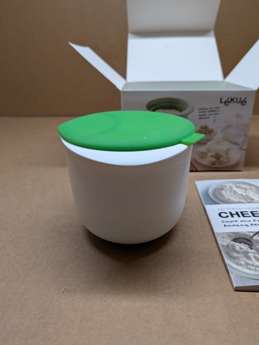 Lekue Cheese Maker Kit with Recipe Book, White - Picture 3 of 5