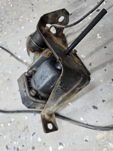 86 Nissan 300ZX Turbo Z31 OEM Pump Vacuum Assembly & Bracket 92276 02P00 Tested - Picture 3 of 19