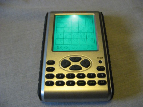 KAKURO Puzzle Game elettronico portatile funziona bene con batterie. - Foto 2 di 3