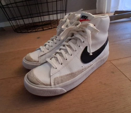 Nike Blazer Mid 77 Sneaker Gr. 37,5 Weiß, Kaum getragen 