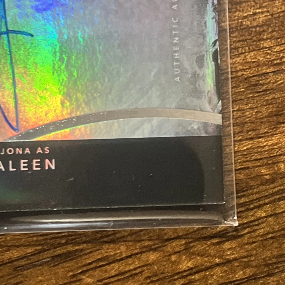 2024 Star Wars Masterwork Adria Arjona as Bix Caleen Auto Rainbow Foil #/50 - Image 3 of 4