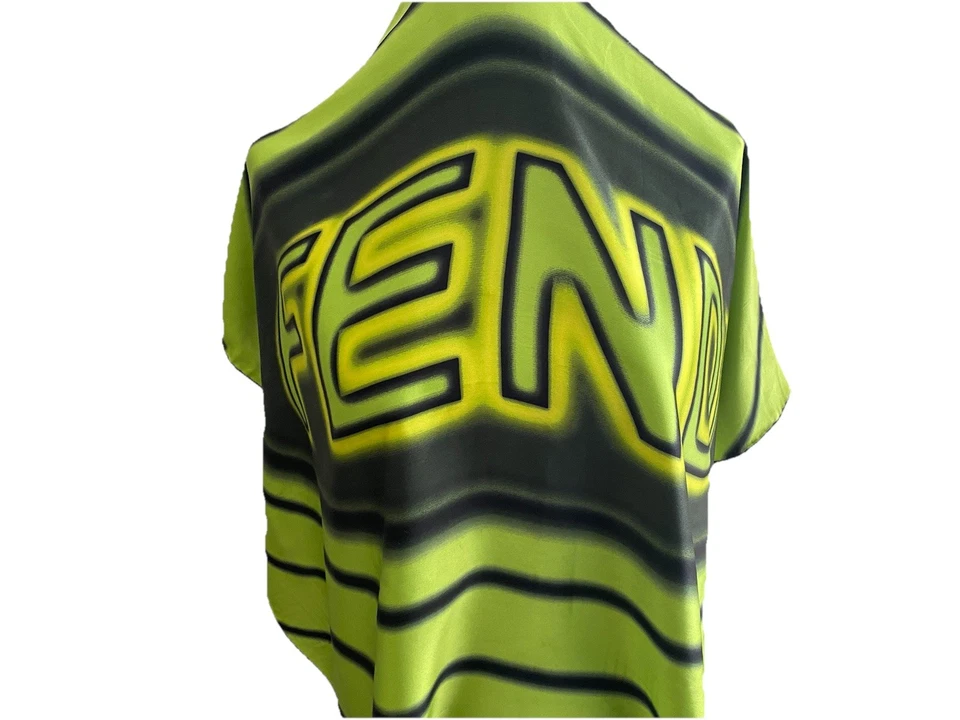 S40# Auténtica Bufanda Fendi Verde Neón Seda 34" Hecha en Italia Foto 2 de 4