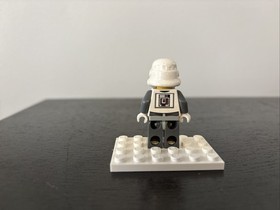 LEGO Star Wars AT-AT Driver Minifigure - sw0102 - Set 4483