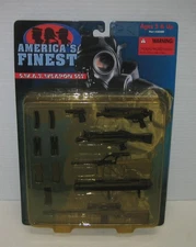 21st Century Toys 1/6 America's Finest Police SWAT Weapons Carded Set
