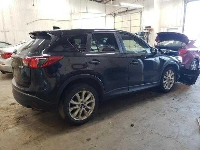 Cubierta de válvula de culata del motor Mazda CX-5 2013 2014 2015 2016 Foto 4 de 4