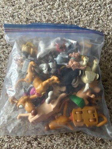 ๐ถ DOG Mixed Lot of 23 Famous TV Movies Dogs Toys Figures Disney Nickelodeon - Picture 12 of 12