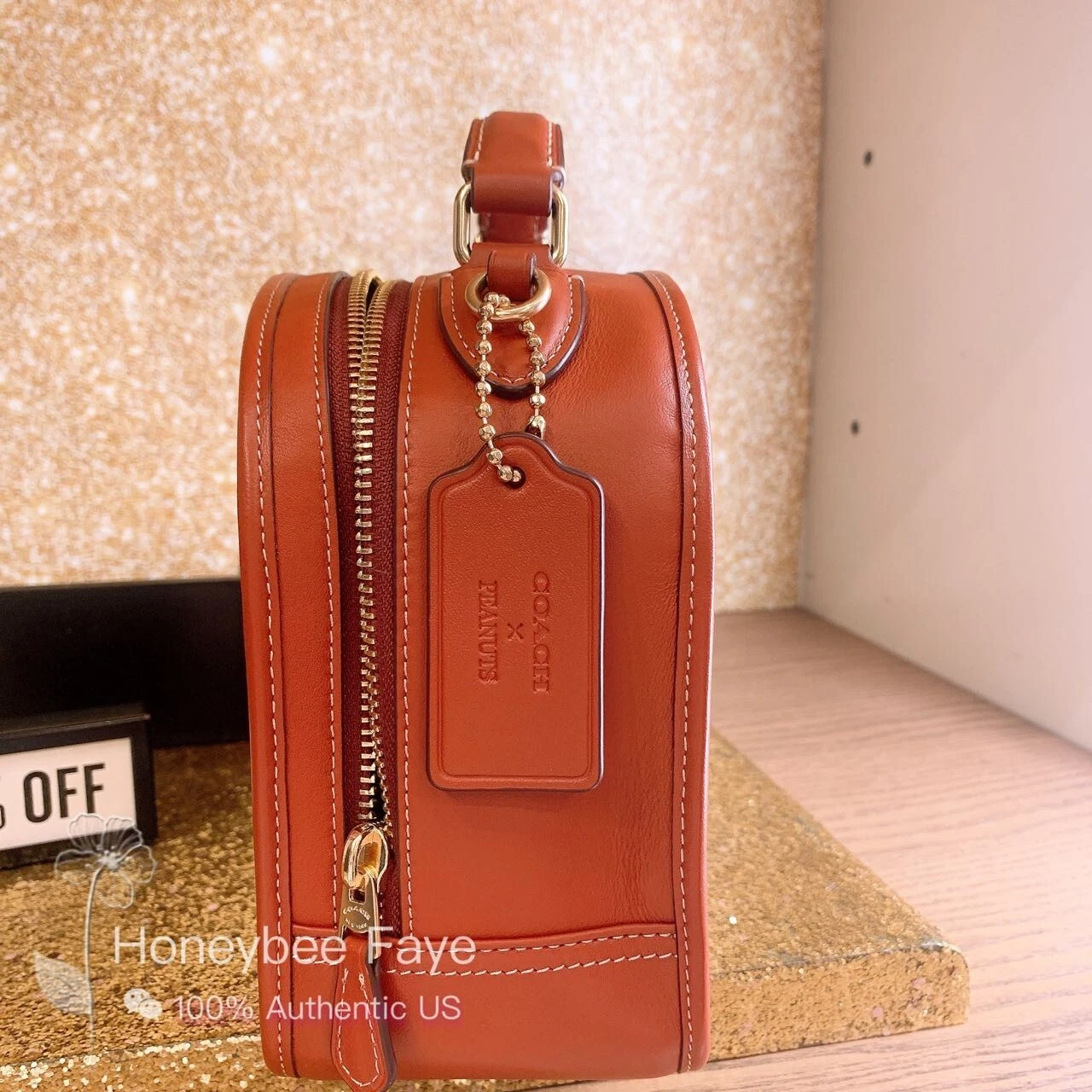 Secchio pranzo nuovo con etichette Coach X Peanuts in tela firmata con toppe CE847