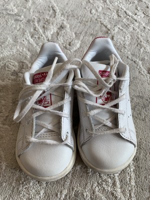 stan smith niño cordones