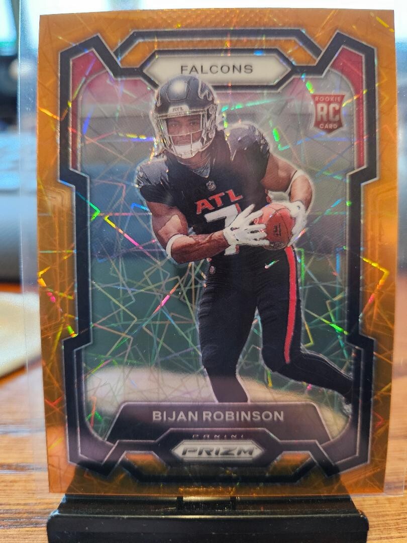 2023 Panini Prizm Bijan Robinson Orange Cracked Ice Rookie #305 Atlanta Falcons