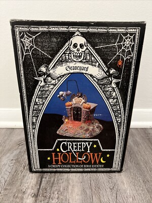 Creepy Hollow Lighted Grave Yard Crypt House Bat Flying Ghoul HALLOWEEN Dept. 56