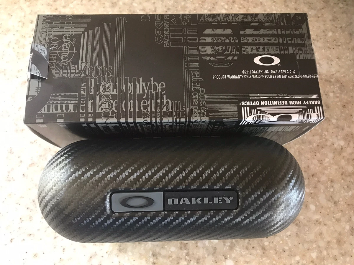 Oakley Large Carbon Fiber Hard sunglasses Case W Cleaning Cloth And Dust eBay