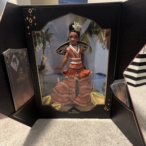 MOANA Limited Edition Doll 11.75" Disney Designer Collection /9800 MIB Princess