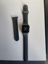 Apple Series 3 Smart Watch 38mm Black Great Condition