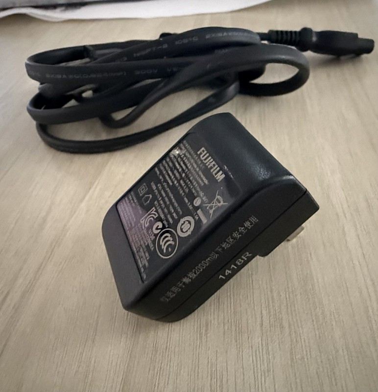 Genuine FUJIFILM CHARGER AC-5VF with US plug and Extension Power Cable 