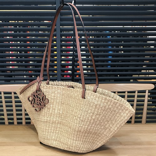 New and Loewe Anagram Shell Small Tote Bag Natural Pecan Elephant Grass A223096