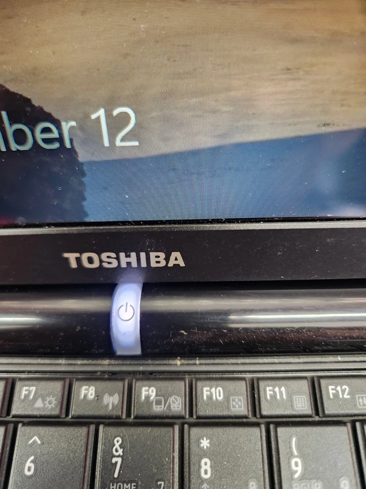 Toshiba NB205-N311/W Mini Laptop – Intel Atom N280 – 1GB RAM – No HDD/OS – Batte - Image 2 of 4