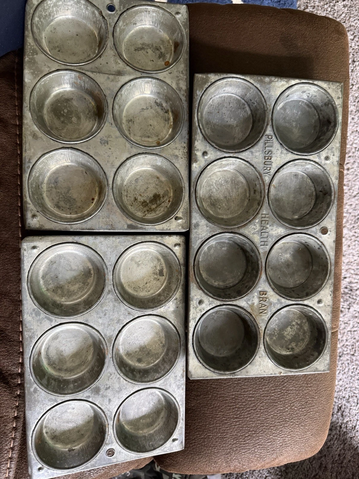 Pillsbury Health Bran Vintage Muffin Tins 1- Eight Place And 2- Six Place
Opens in a new window or t