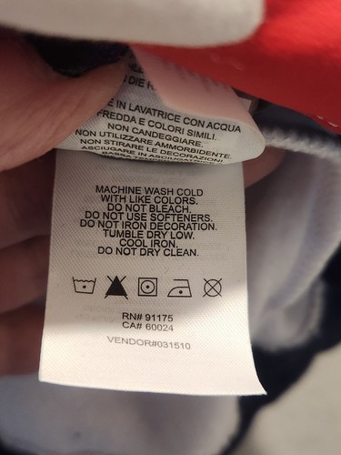 Fila Women Plus Size 2X Calm Graphic Colorbock Sweatshirt White Navy NWT - Picture 7 of 7