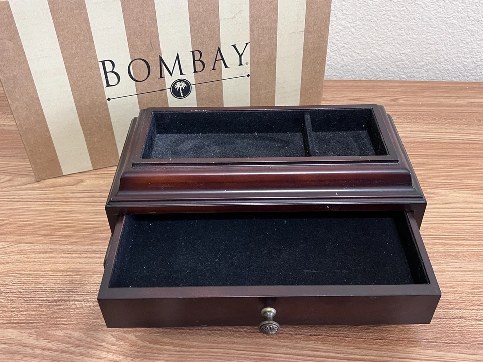 Vintage Bombay Men's Pocket Changer 1858015 beautiful wood with pull out draw - Image 3 of 4