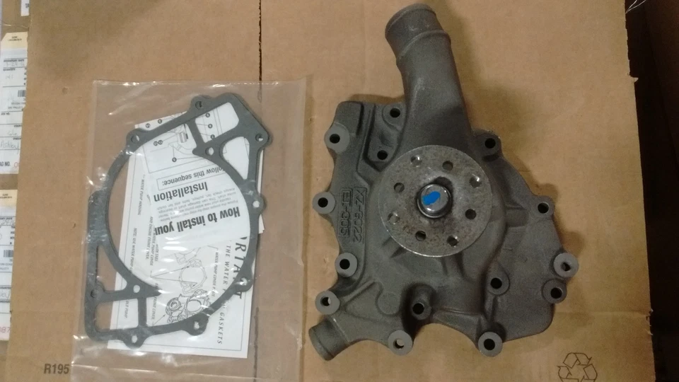 UH909 WATER PUMP Hytec #414016 reman 1980-97 Ford Truck 429 engine Foto 4 de 4