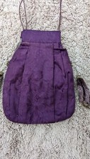 1800 TO 1820 FLORAL FIGURED PURPLE SILK RETICULE BAG / PURSE
