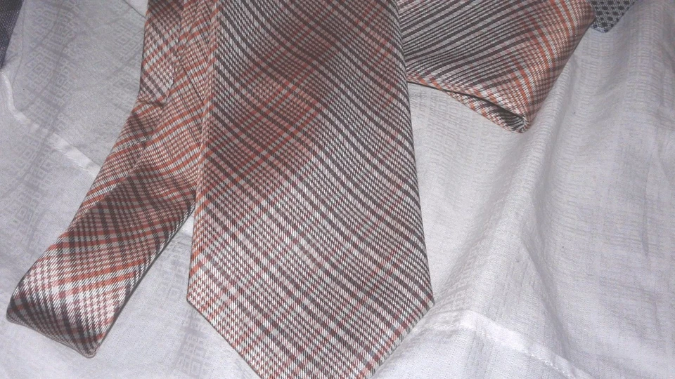  Corbata BRIONI hecha en Italia tejida seda cuello precio de venta sugerido por el fabricante $230! Foto 3 de 3