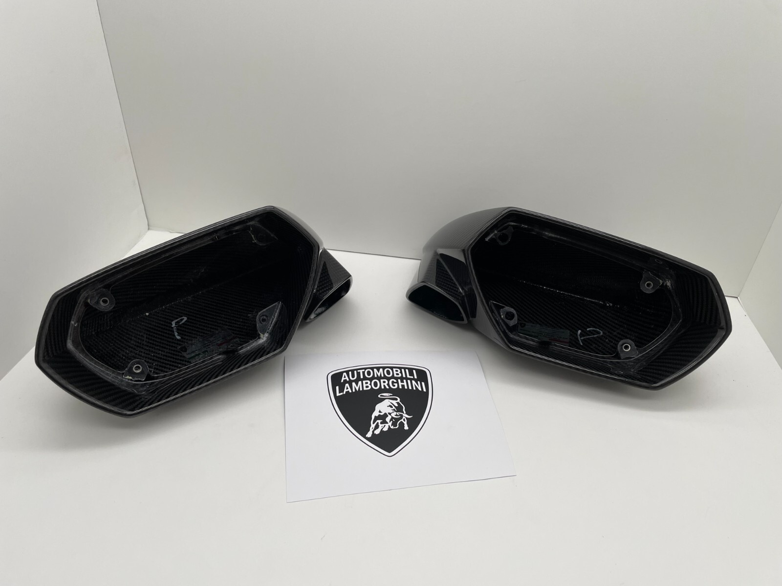 Lamborghini Huracan Mirror covers Set P/N 4T0898820J