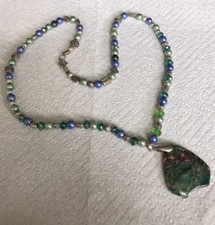 Hand Crafted 2” Purple Green Silver Tone Stone Pendant Necklace Jewelry Lot XA-3