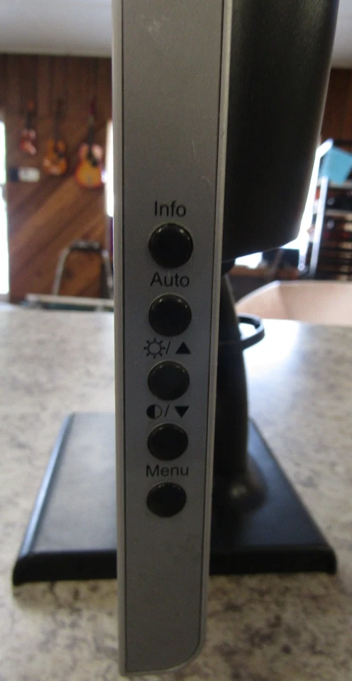 eMachines PC/Desktop Monitor w/ stand base - 500G E15T4 15" Gray - Tested - Image 4 of 4